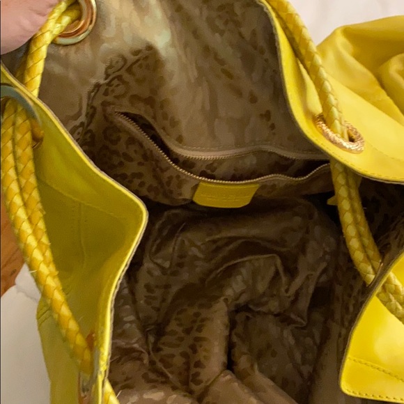 Yellow Bag - Picture 4 of 5